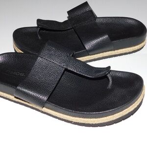 VINCE black leather espadrille grain slip on sandals thongs women 8